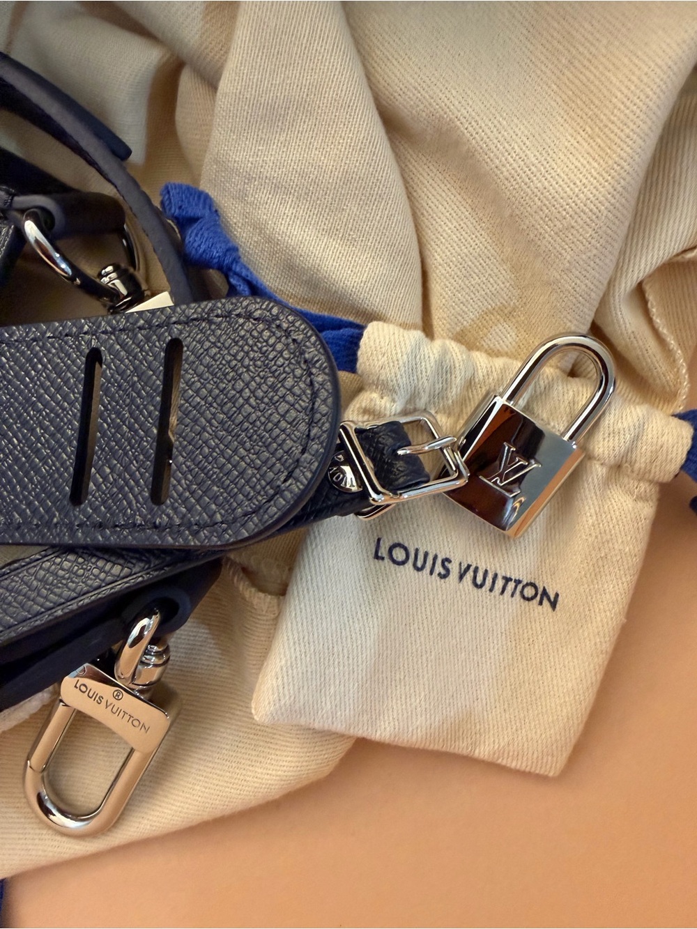 Louis Vuitton Navy Textured Leather Strap with Silver Padlock - Picture 2 of 7